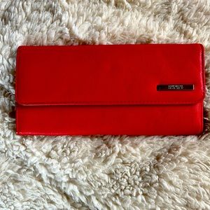 KENNETH COLE REACTION